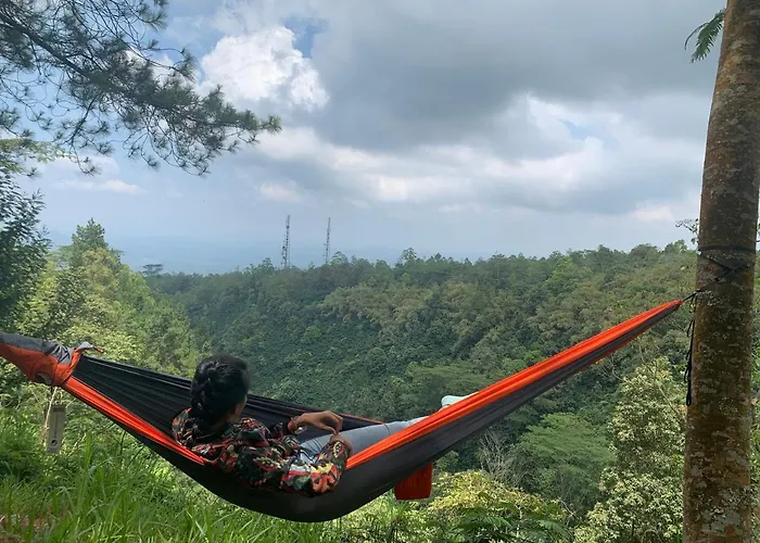 Ticket To The Moon Hammock Camp * Selat